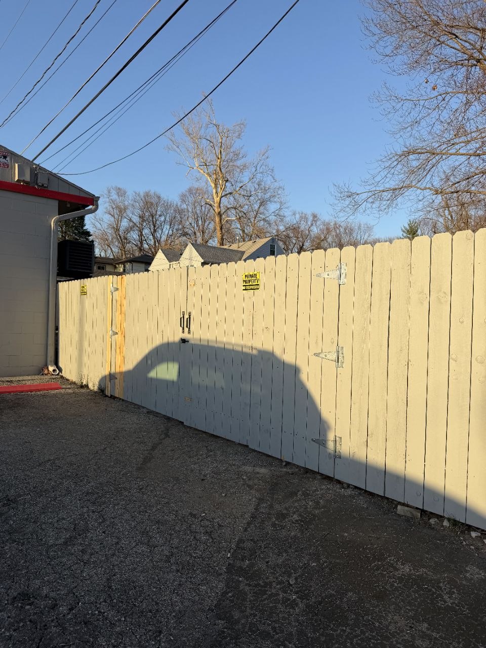 Perimeter Fence — Fresh Finish